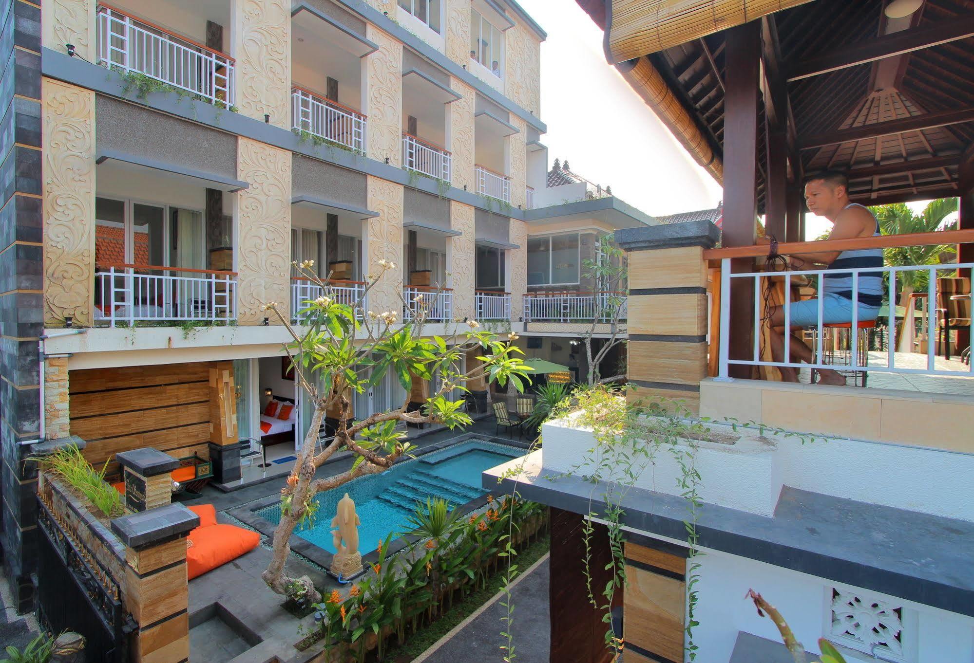 Lotus Tirta Seminyak Otel Dış mekan fotoğraf
