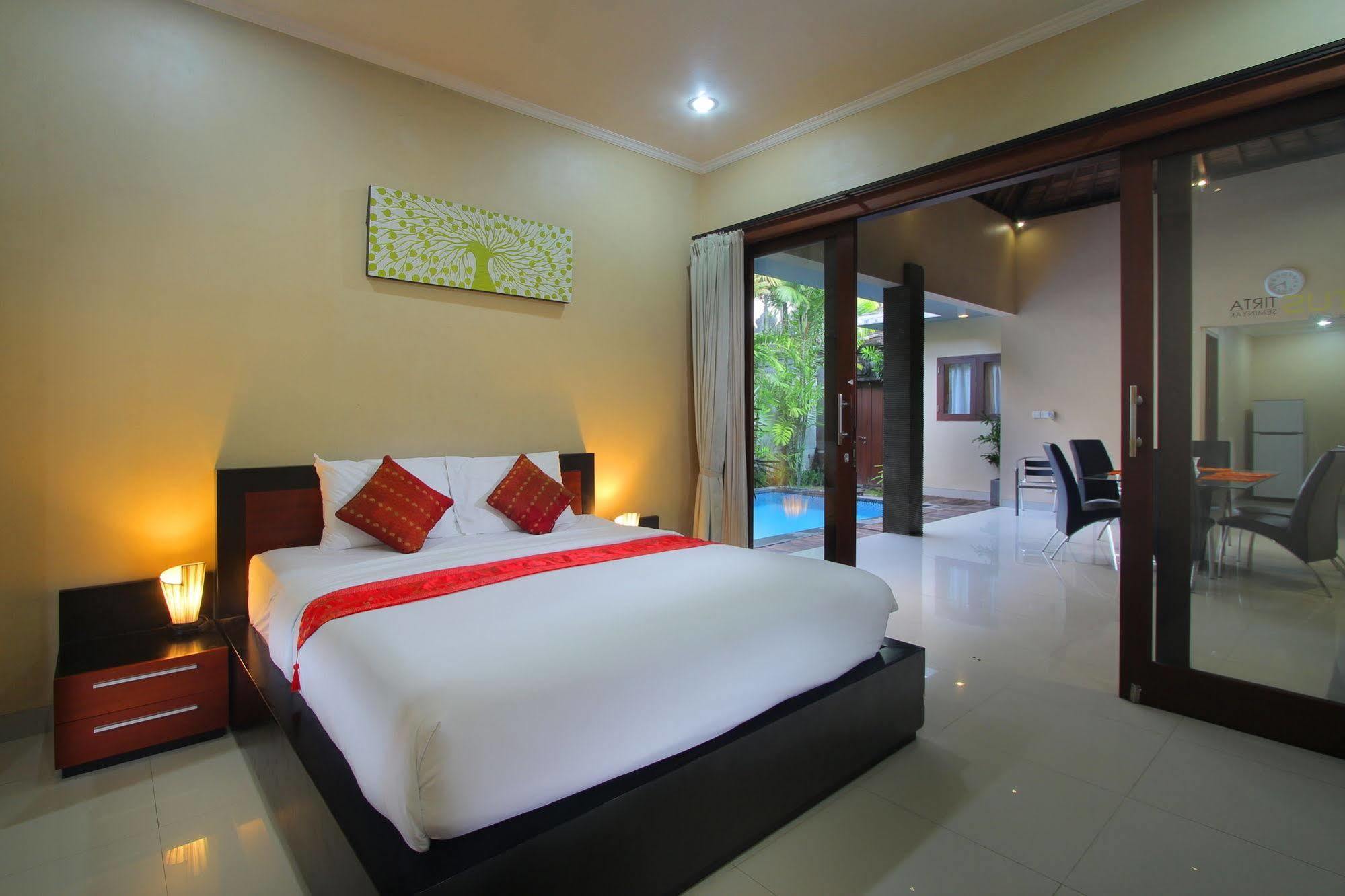 Lotus Tirta Seminyak Otel Dış mekan fotoğraf