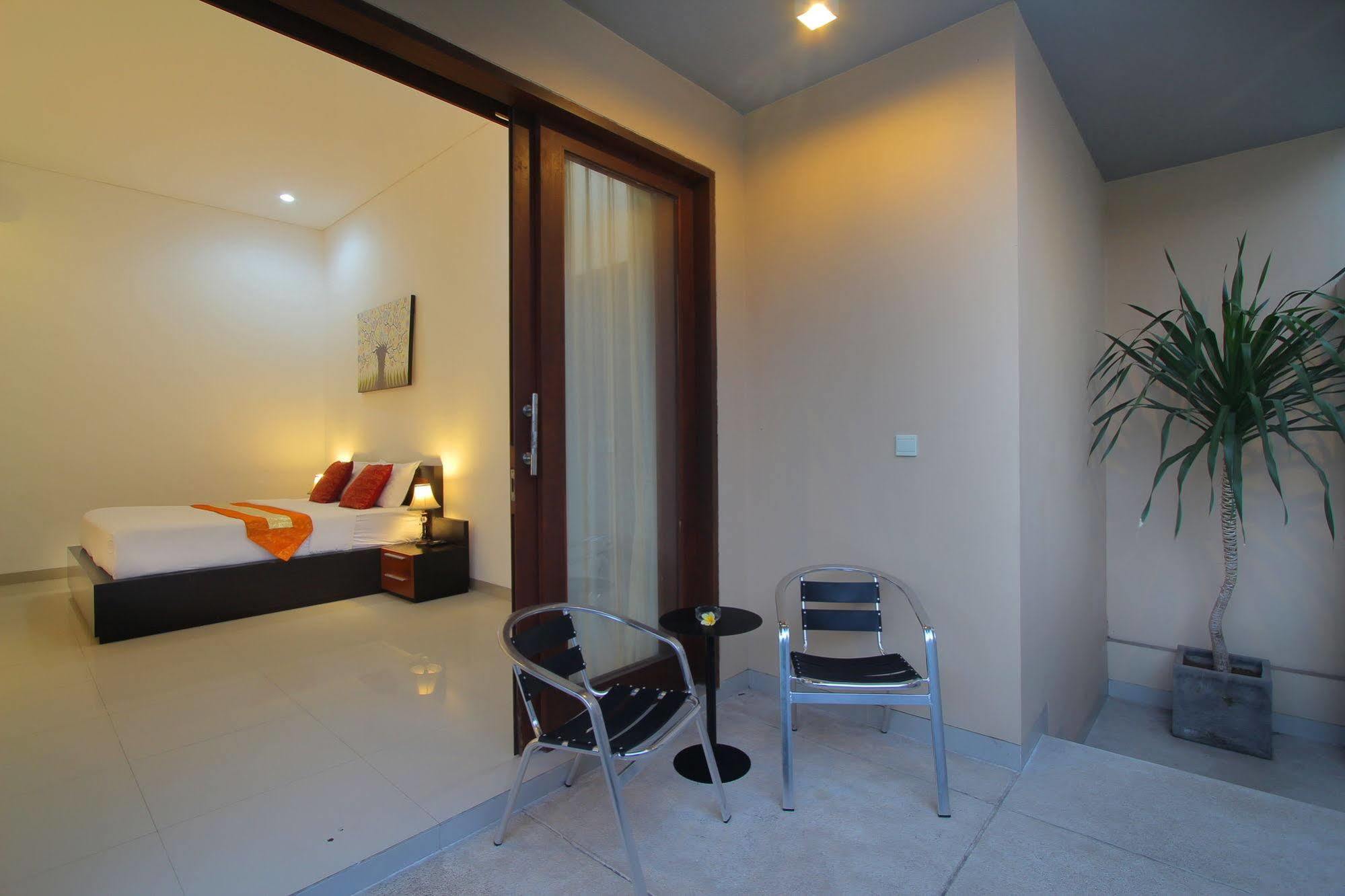 Lotus Tirta Seminyak Otel Dış mekan fotoğraf