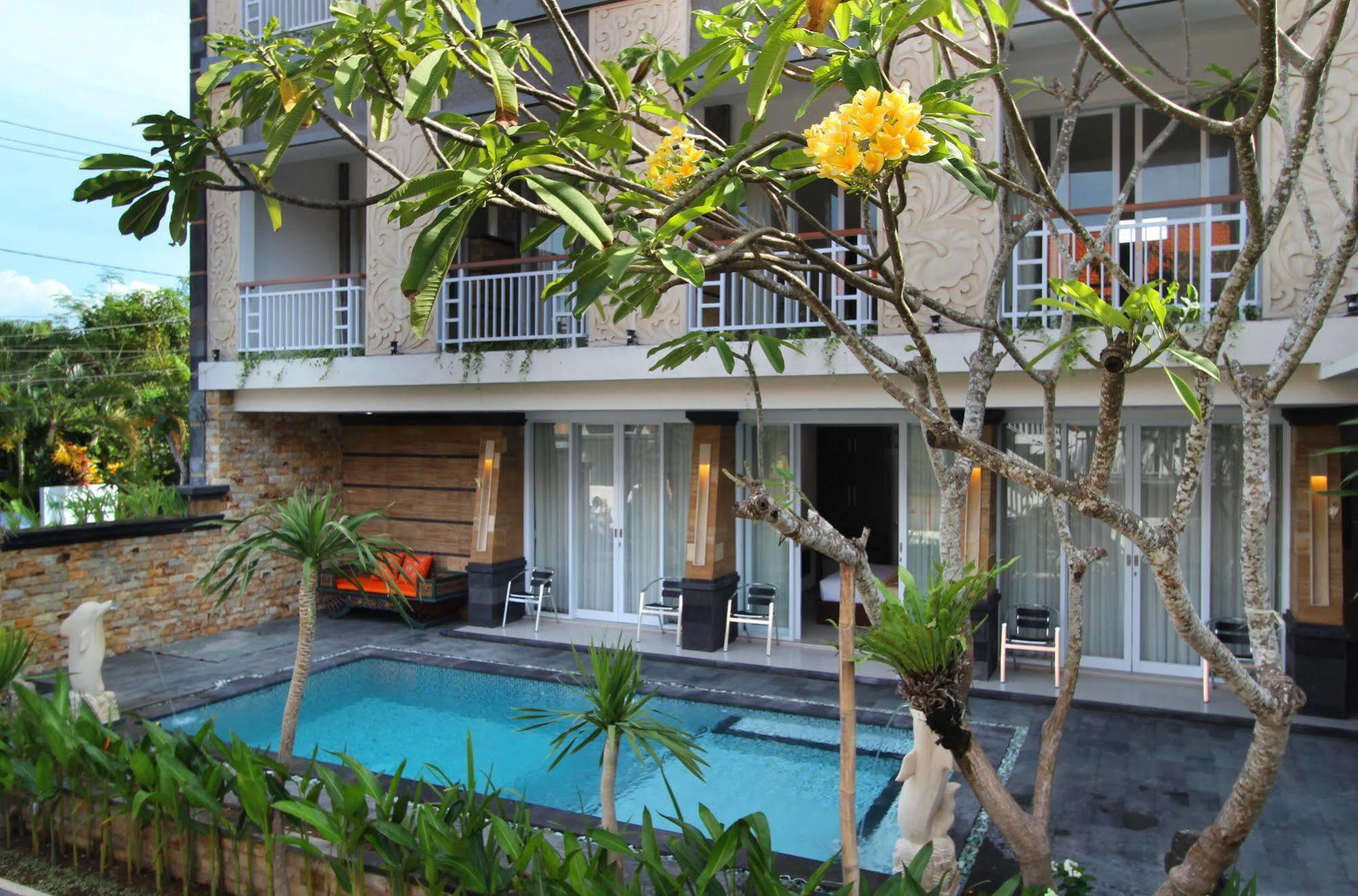 Lotus Tirta Seminyak Otel Dış mekan fotoğraf